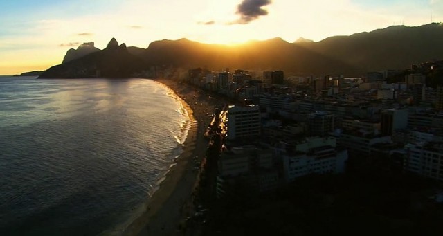 Falcon Rising Fotoğrafı