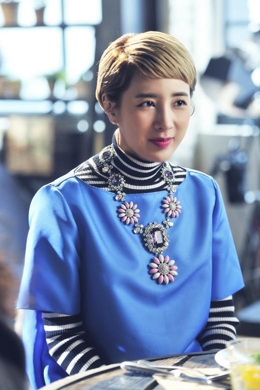 One More Happy Ending fotoğrafı