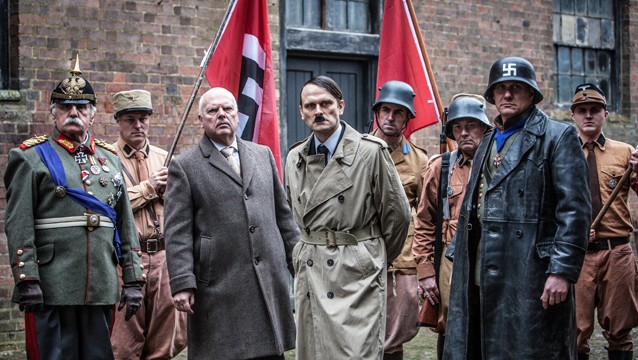 Hitler'in Kötülük Çemberi Fotoğrafı