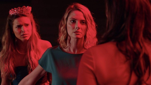 Dying for the Crown Fotoğrafı