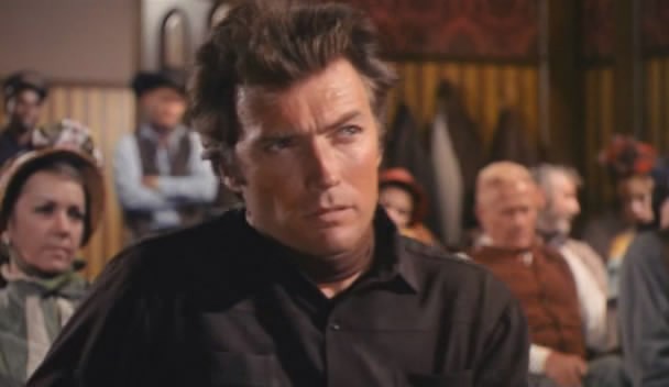 Onları Yükseğe As Fotoğrafı