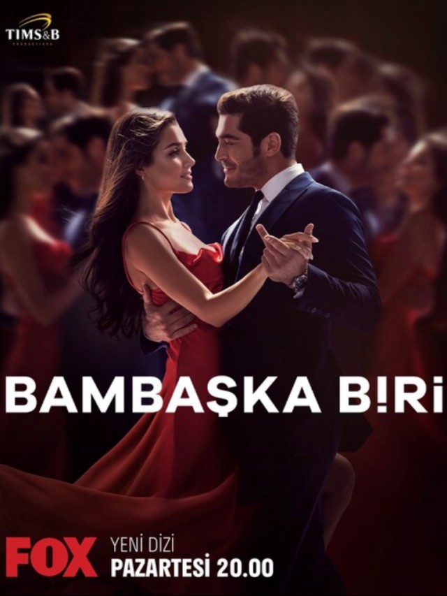 Bambaşka Biri (2023) afişi