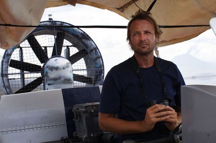 Pembe Kanatlar: Flamingolarin Gizemi Fotoğrafı