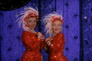 Erkekler Sarışınları Sever Fotoğrafı