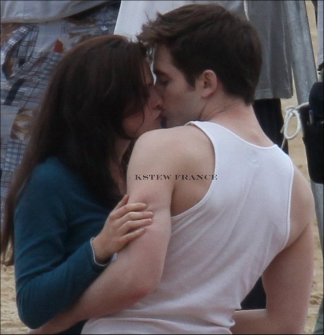 Alacakaranlık Efsanesi: Şafak Vakti Bölüm 1 Fotoğrafı