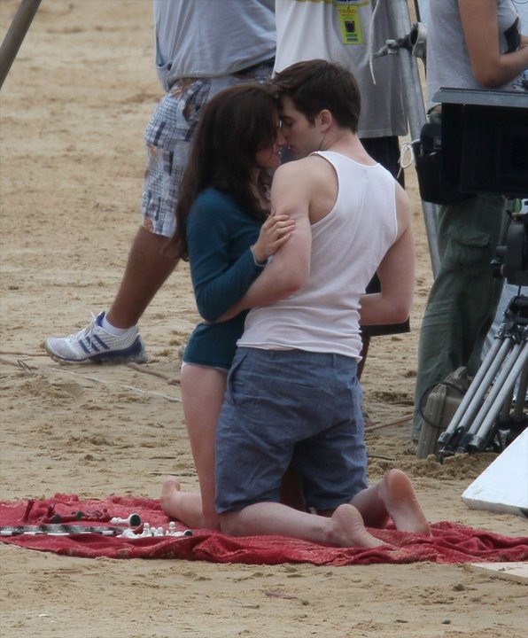 Alacakaranlık Efsanesi: Şafak Vakti Bölüm 1 Fotoğrafı