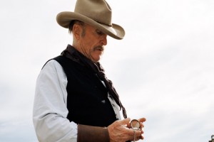 Ernest Hemingway ile Güreşmek Fotoğrafı