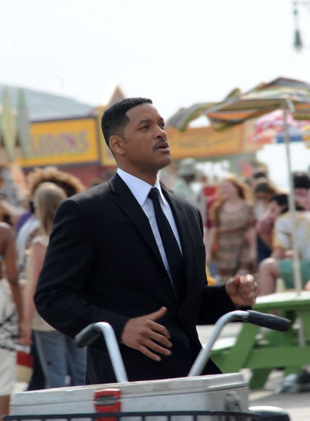 Siyah Giyen Adamlar 3 Fotoğrafı