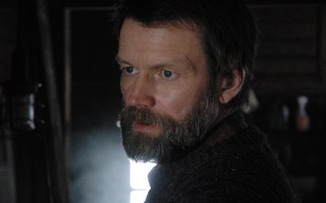 Sisters Apart Fotoğrafı