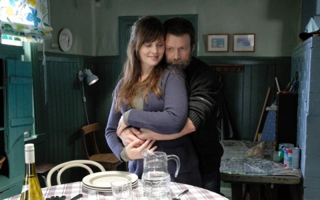 Sisters Apart fotoğrafı