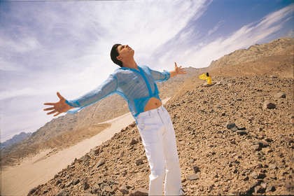 Bazen Sevinç Bazen Hüzün Fotoğrafı