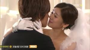 Erkekler Çiçeklerden Önce Gelir Fotoğrafı