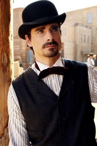 Love Takes Wing Fotoğrafı