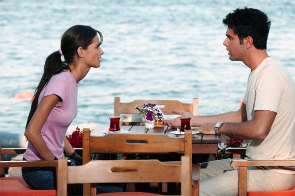 Aşk Oyunu Fotoğrafı