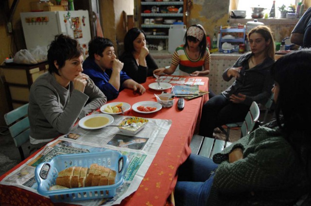 Parmaklıklar Ardında Fotoğrafı