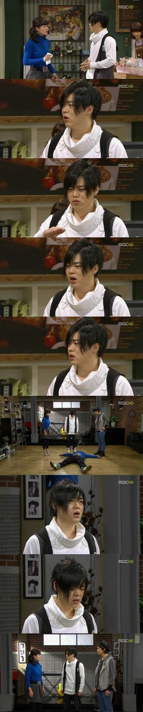 Tae Hee, Hye Kyo, Ji Hyun fotoğrafı