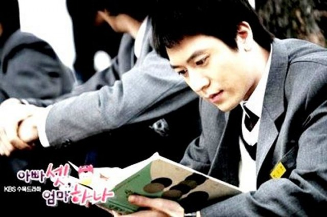 Bir Anne Üç Baba fotoğrafı