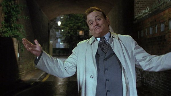 Az Şey Bilen Adam fotoğrafı