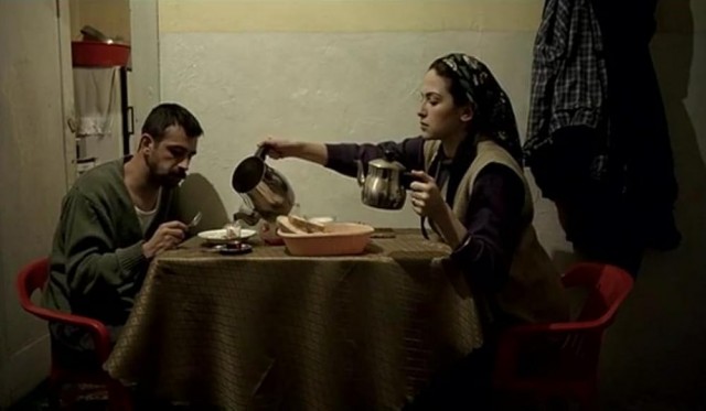 Ayak Altında (2007) afişi