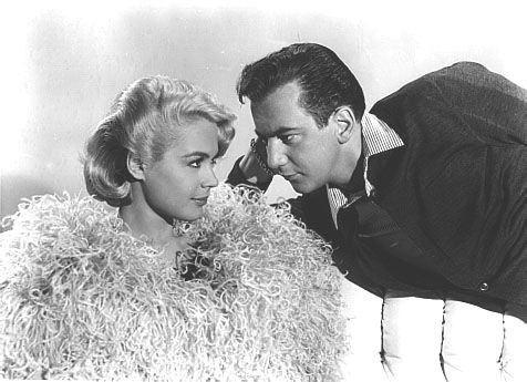 If A Man Answers fotoğrafı