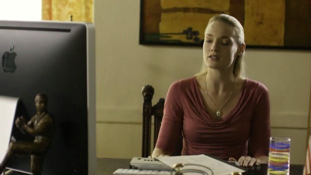 Upstairs Fotoğrafı