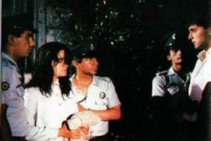 Asılacak Kadın Fotoğrafı