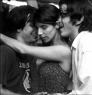 Ananı Da! Fotoğrafı