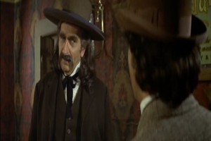 Küçük Dev Adam Fotoğrafı