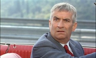 Daldaki Otomobil Fotoğrafı