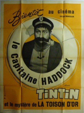 Tenten Ve Altın Post Fotoğrafı