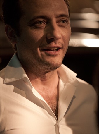 Aşk Tesadüfleri Sever Fotoğrafı