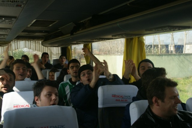 Adı Aşk Bu Eziyetin Fotoğrafı