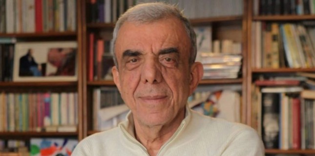 "Balalayka" ve "Su da Yanar" Filmlerinin Yönetmeni Olan Ali Özgentürk  Yaşamını Yitirdi.