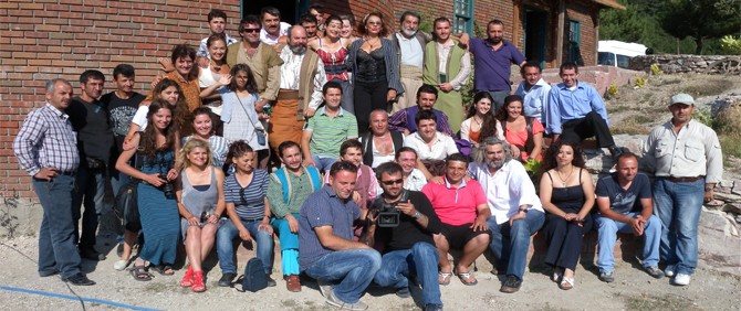 Kukuriku: Kadın Krallığı’nın İlk Basın Toplantısı Sette Yapıldı