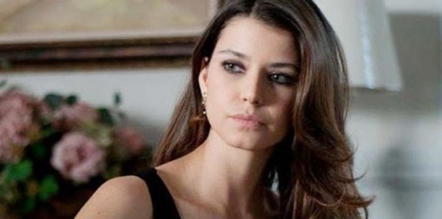Beren Saat'in Başrolünde Oynayacağı Yeni Netflix Dizisi Göbeklitepe'yi Anlatacak
