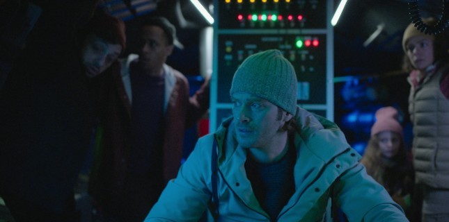 Kıvanç Tatlıtuğ’un Netflix Dizisi “Yakamoz S-245”ten Görseller ve Yayın Tarihi Geldi!