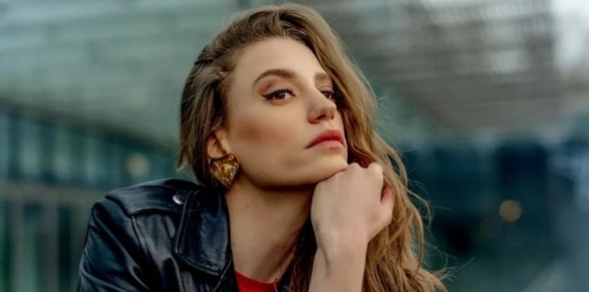 Serenay Sarıkaya'nın "Kimler Geldi, Kimler Geçti" Dizisine Yeni Bir İsim Daha Katıldı!