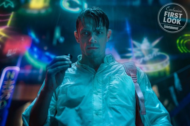 Altered Carbon (Netflix) Altered Carbon (Netflix)