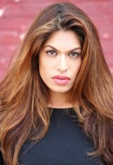 Rayna Tharani fotoğrafı