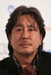 Choi Min-sik fotoğrafı