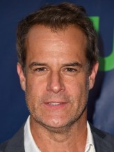 Josh Stamberg fotoğrafı