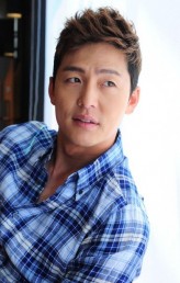 Lee Jeong-jin fotoğrafı