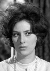 Sue Lloyd fotoğrafı