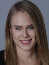 Begüm Öner fotoğrafı