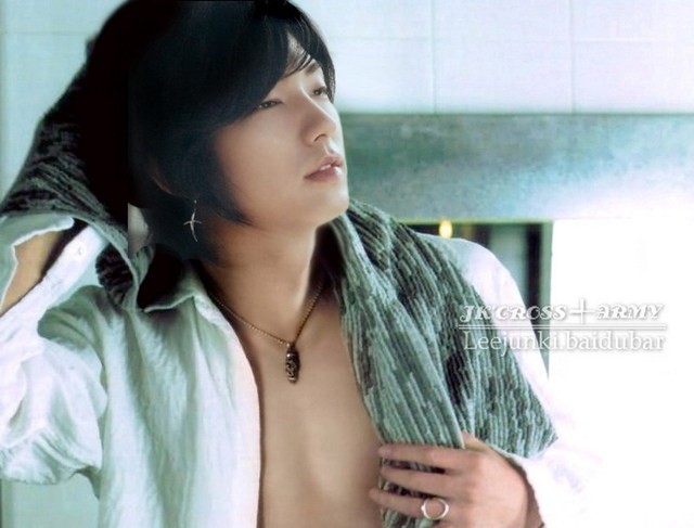 Lee Jun-ki Fotoğrafı