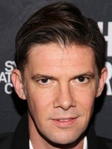 Toby Schmitz fotoğrafı