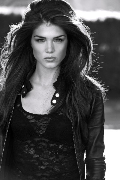 Marie Avgeropoulos Fotoğrafı