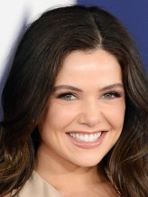 Danielle Campbell fotoğrafı