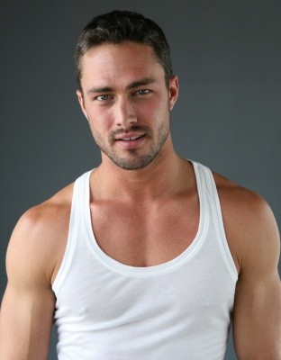 Taylor Kinney Fotoğrafı