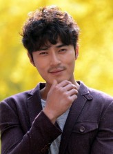 Jo Dong-hyuk fotoğrafı